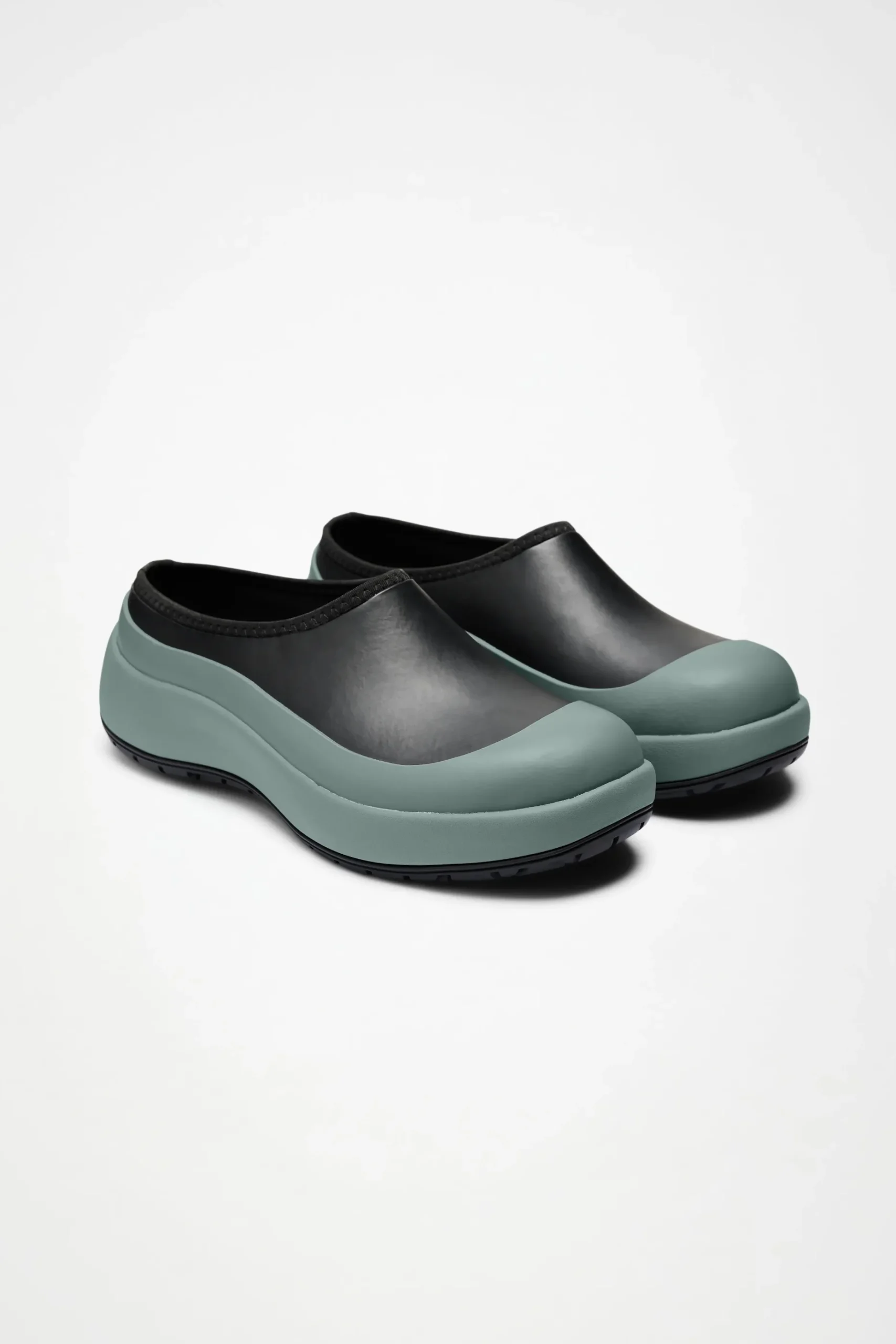 The Dry Clog M